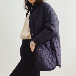 Quilted Barbour navy jacket 💙